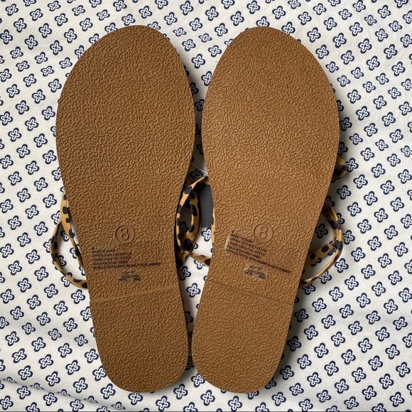 American Eagle Leopard Print Sandals - Picture 2 of 3